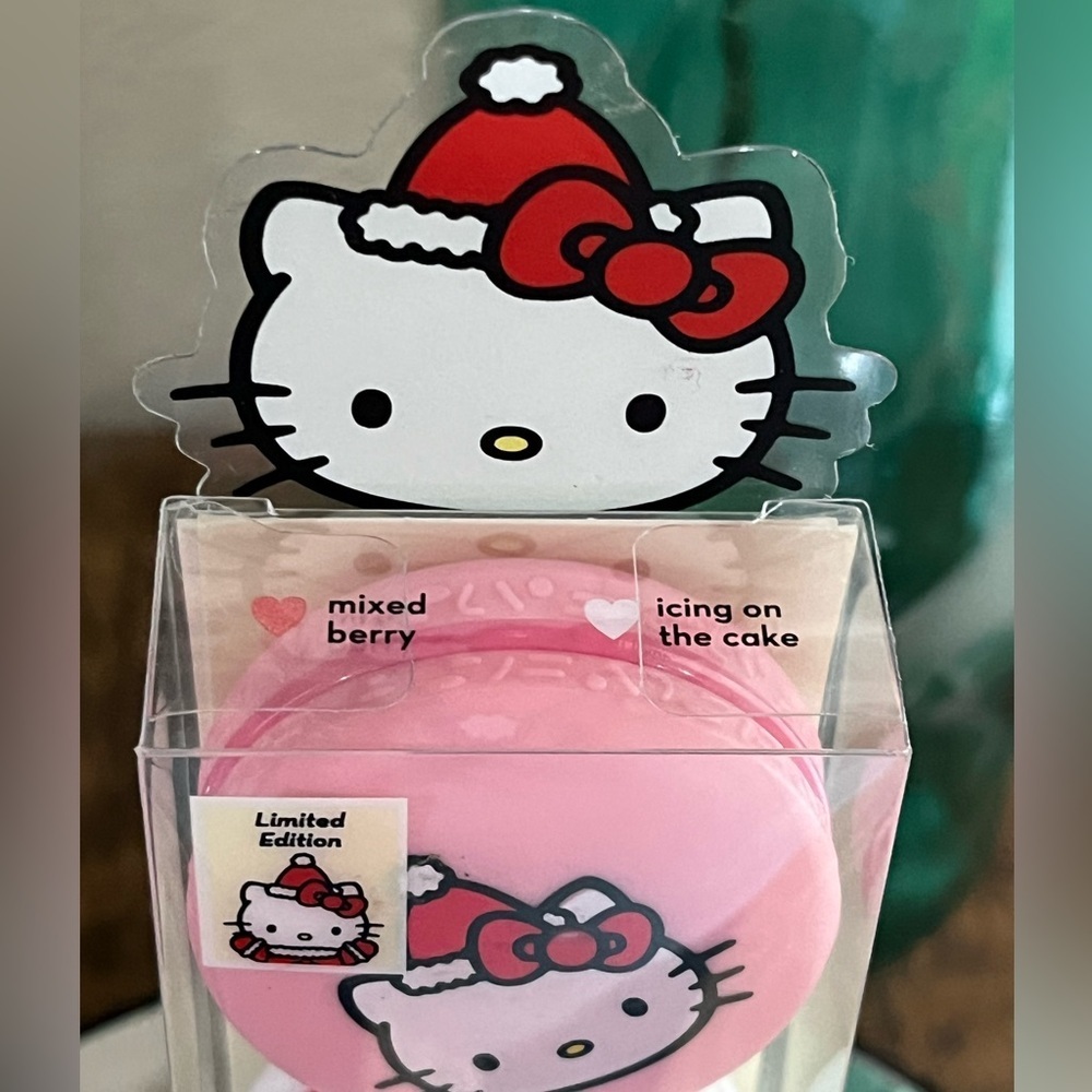 The Creme Shop x Hello Kitty Macaron Lip Balm Duo, new! - Picture 3 of 8